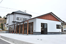 正面座敷スペース